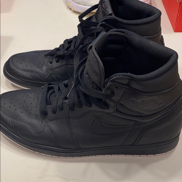 All Leather air Jordan retro shoes - Picture 2 of 6